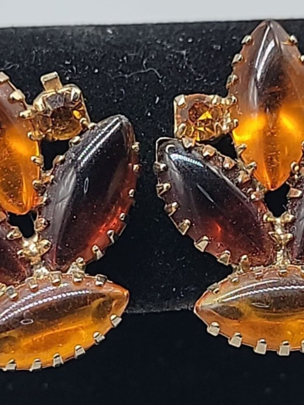 Juliana D & E Clip On Earrings Champagne & Root Beer Prong Set Cabachons Vintage